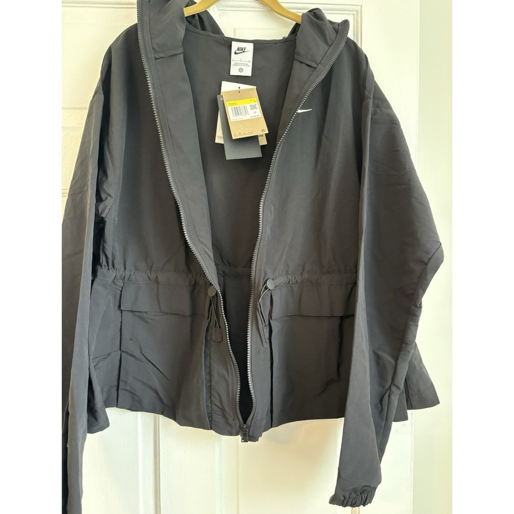 NWT Nike Sportswear Woven Hooded Jacket Womens Small Black FN3669-010 UPF 40+